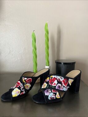 Ann Taylor Black Suede Embroidered Floral Block Heel Mules